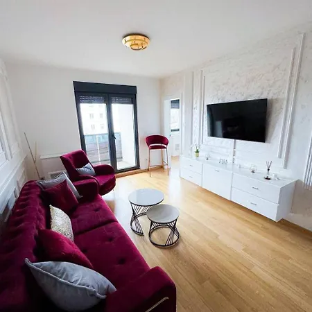 Alberta Koleja Apartamenta Apartment *